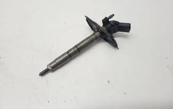Audi A6 S6 C6 4F Fuel injector 059130277BE