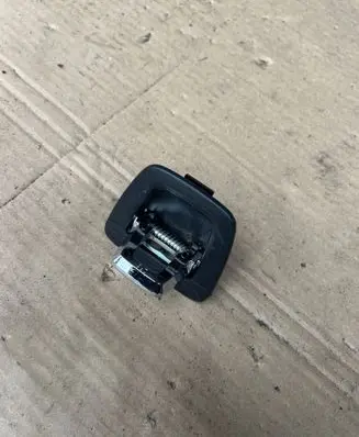 BMW 5 G30 G31 G38 Tie down hook / loop 7348517