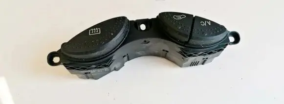 Ford Focus Windscreen/window heater switch 98ag19a945bf
