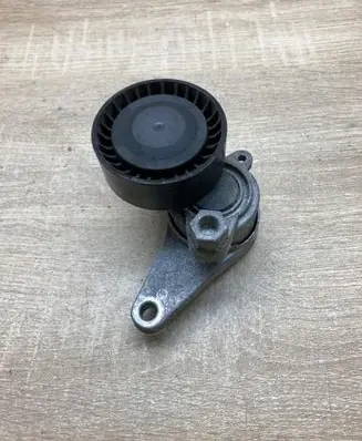 Volkswagen Golf VII Generator/alternator belt tensioner 568224
