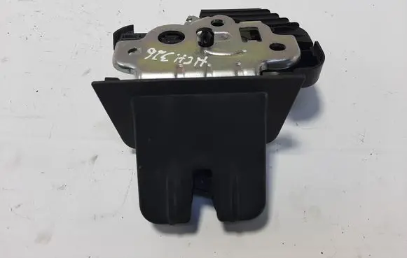 Audi A6 S6 C7 4G Tailgate/trunk/boot lock/catch/latch 8R0827505