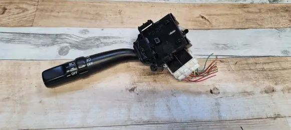 Toyota Avensis T250 Indicator stalk 8414005140