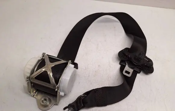 BMW 4 F36 Gran coupe Front seatbelt 7243308 72117243308
