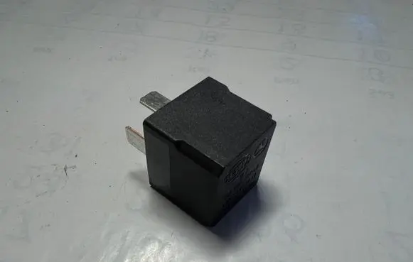 Mercedes-Benz C W203 Other relay A0025421319