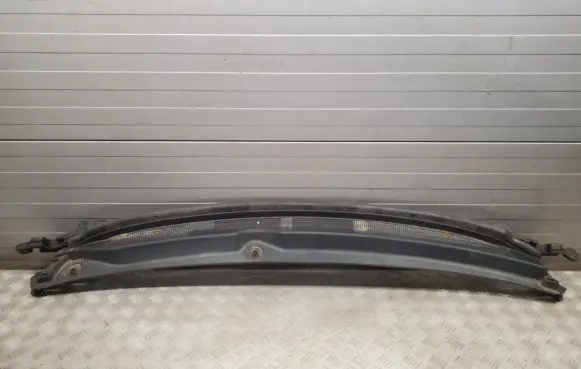 Chrysler Pacifica Wiper trim 68228471AE