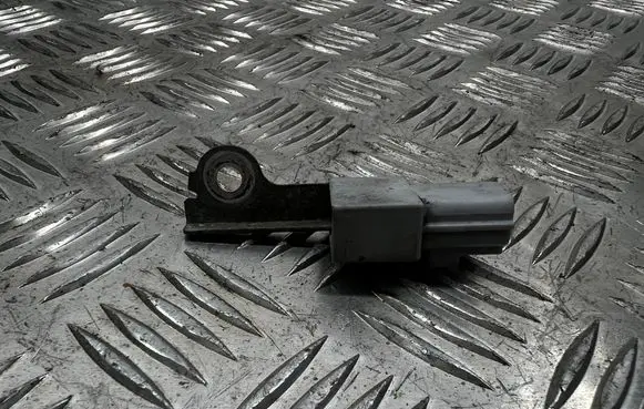 Lexus GS 300 350 430 450H Sensor 9098004190