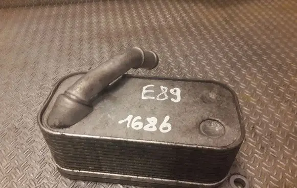 BMW Z4 E89 Engine oil radiator 7525333