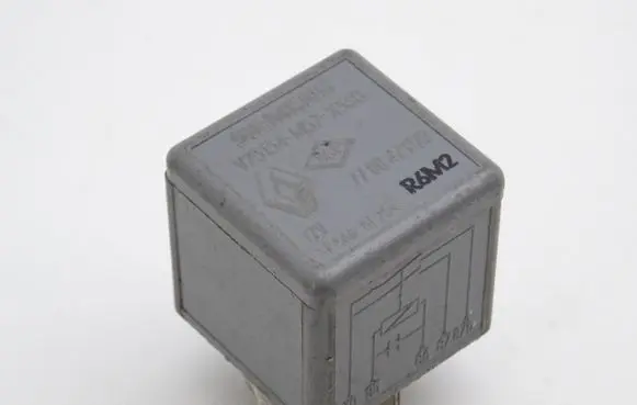 Renault Laguna I Other relay 7700421178