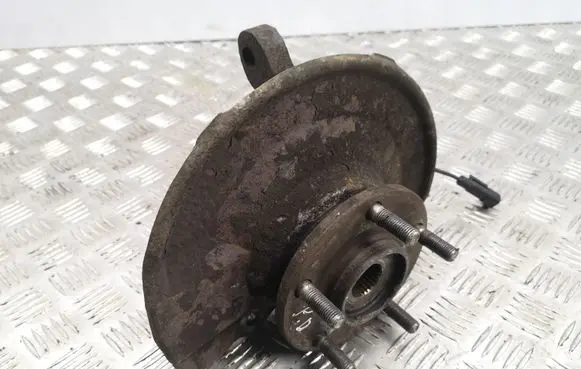Mitsubishi Outlander Front wheel hub