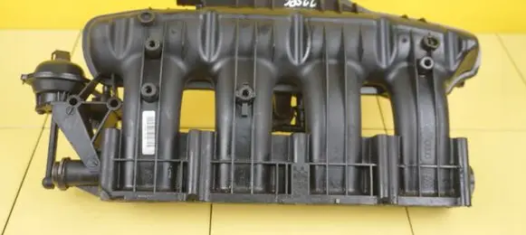 Volkswagen PASSAT CC Intake manifold 06J133185AR BZB