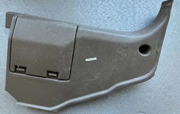 Nissan Patrol Y60 Fuse box cover 6690006J00 6694006J00