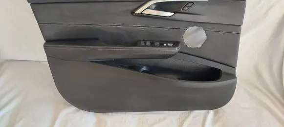 BMW 1 F52 Front door card panel trim