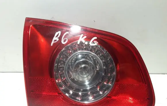 Volkswagen PASSAT B6 Tailgate rear/tail lights