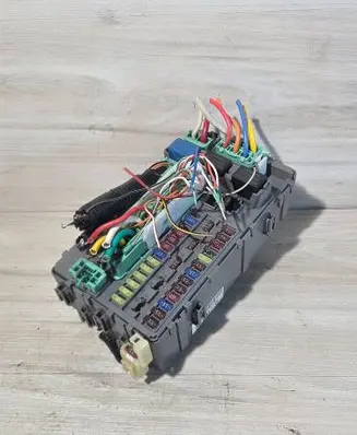 Honda Accord Fuse module TL4G111 G0D10HHPG 081008
