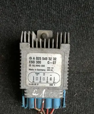 Mercedes-Benz E W210 Coolant fan relay A0255453232
