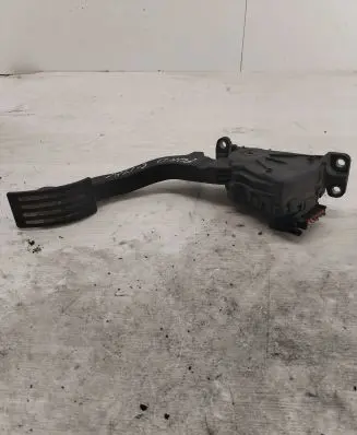 Ford Focus C-MAX Accelerator throttle pedal 3M51-9F836-AF