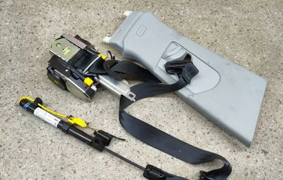 Audi Q5 SQ5 FY Front seatbelt 008R0000 636203200C 301116