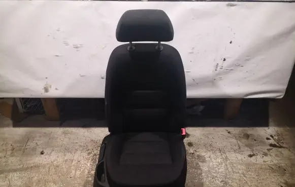 Skoda Octavia Mk2 (1Z) Front passenger seat 1Z0881022LC 1K4881106GK