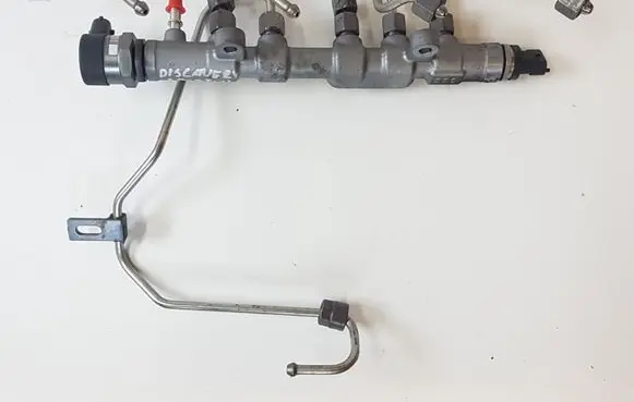 Land Rover Discovery Sport Fuel main line pipe G4D39D280AA 0281006464 0445214332