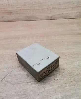 BMW 3 E36 Window control relay 8353099 299702