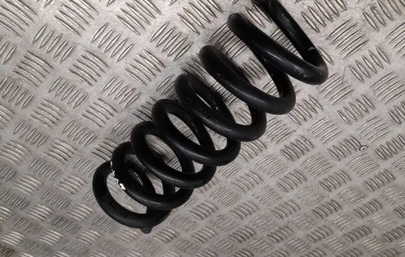 Mercedes-Benz E A207 Rear coil spring