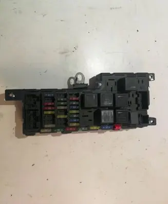 Volvo S60 Fuse module 30728008 518828108