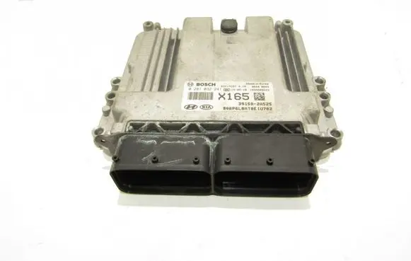 KIA Carens III Engine control unit/module 0281032241