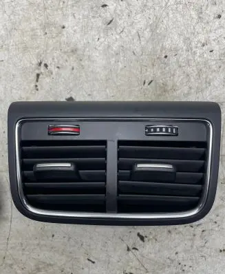 Audi Q5 SQ5 Rear air vent grill 8K0819203J