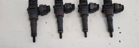 Ford Galaxy Fuel injectors set 038130073AC