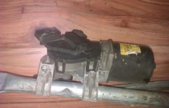 Citroen C3 Wiper motor 53557102