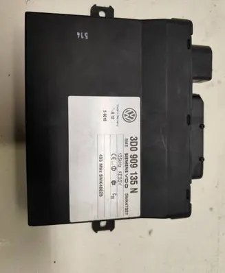 Volkswagen Touareg I Keyless (KESSY) go control unit/module 3D0909135N 5WK47021 5WK48825