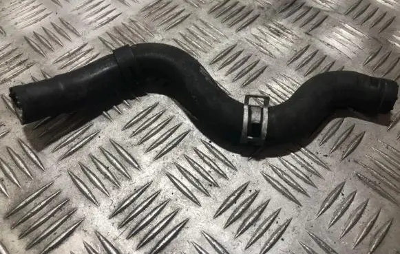 Toyota Avensis T250 Engine coolant pipe/hose 2205215