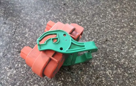 Nissan Leaf I (ZE0) Fuse 20528
