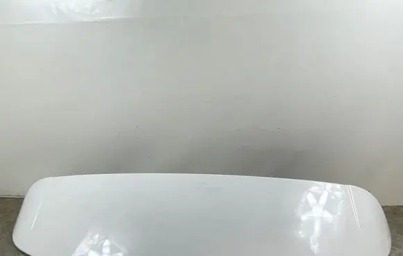 Tailgate/trunk spoiler