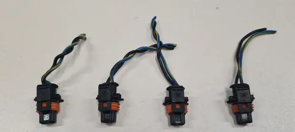 Mitsubishi Space Star Fuel injector wires 4072