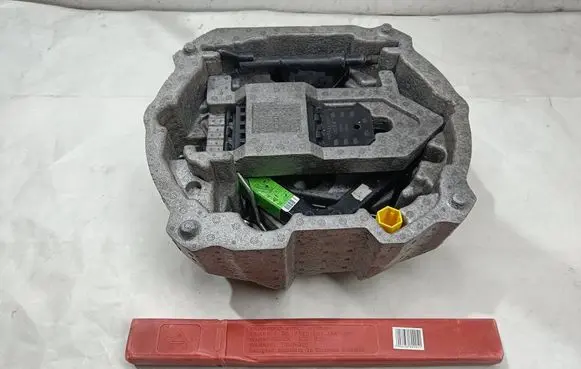 Citroen C6 Tool set 9653687080 9656868380 9656869180