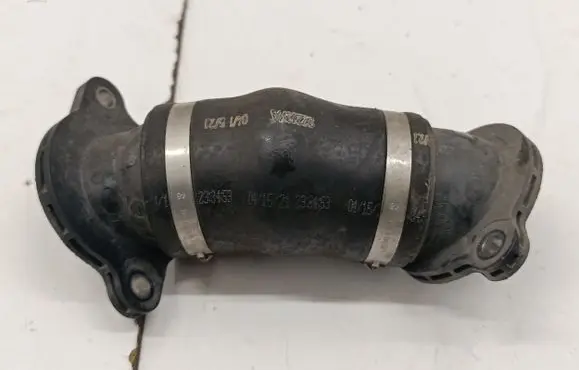 Audi A3 8Y Engine coolant pipe/hose 05L131521B