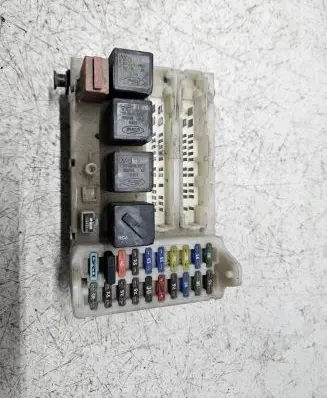 Ford Mondeo MK II Fuse module 93BG14K150AD