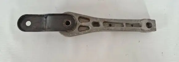 Audi A3 S3 8L Engine mounting bracket 7N0199555A