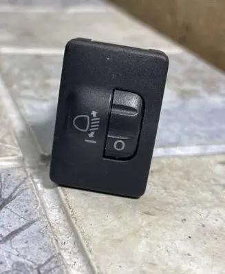Toyota Prius (XW20) Headlight level height control switch 124159