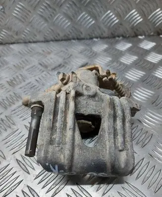 Opel Zafira A Rear brake caliper