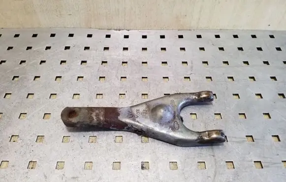 KIA Rio Clutch release arm fork 4143023200