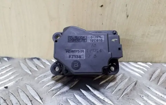 Volvo XC70 Air flap motor/actuator 6G9N19E616 PL1607526