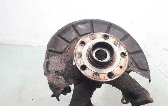 Volkswagen Golf V Front wheel hub spindle knuckle