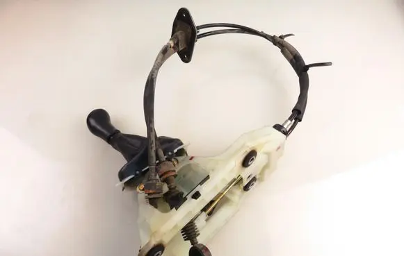 Mitsubishi Outlander Gear shifter/selector 
