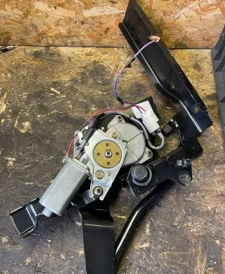 Nissan 350Z Folding roof motor 9729-c49 6Z46