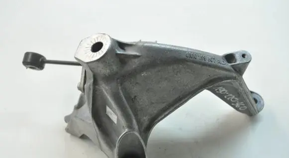 Audi A4 S4 B9 8W Engine mounting bracket 4M0199307AD