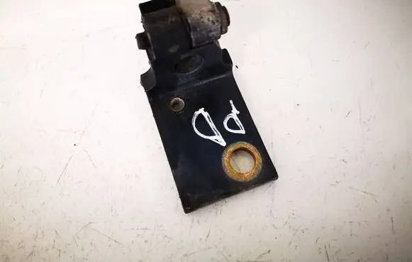 Audi A4 S4 B5 8D Front door upper hinge 8D0831402