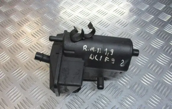 Renault Megane II Breather hose/pipe 