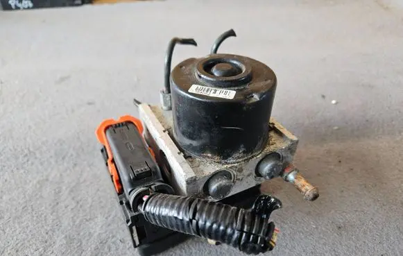 Suzuki Swift I ABS Pump 06210908123 00404116E1 06210205644